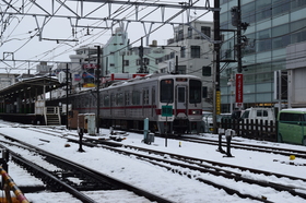 2016年1月18日の大雪の日に、東武東上線上板橋駅でD5300で車両を撮り鉄・テスト撮影