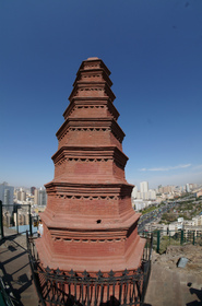 烏魯木斉（ウルムチ）の紅山公園、ランドマーク的存在の紅山塔
